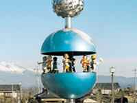 長野・臼田駅前 ふるさとの塔