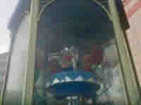 大阪・千里ヶ丘イズミヤ ボールサーカス